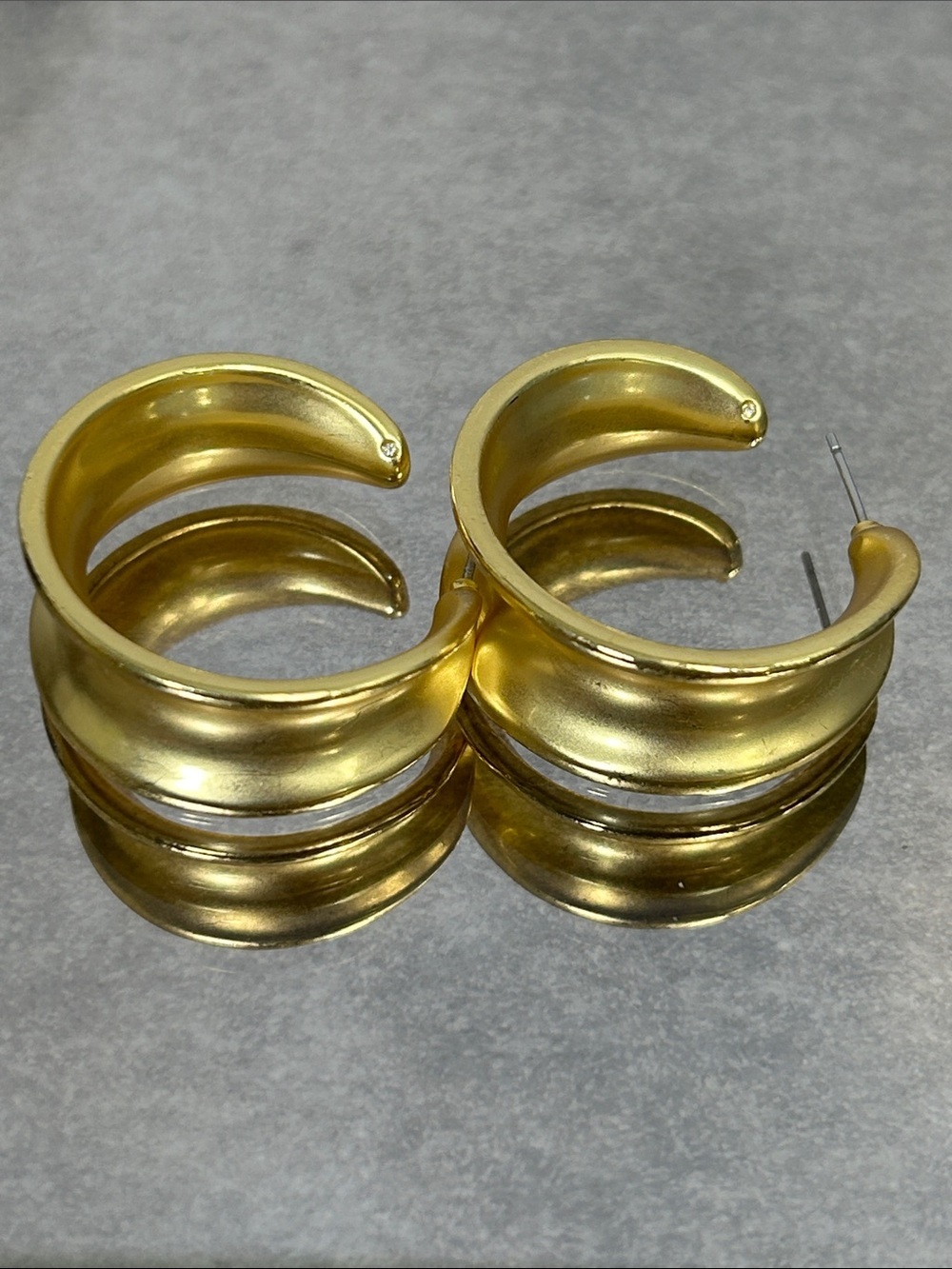 Matte Gold Chunky Hoop Earrings - Women Jewelry - Picture 5 of 5